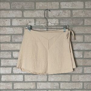 Zara Cream Wrap Skirt- Size M